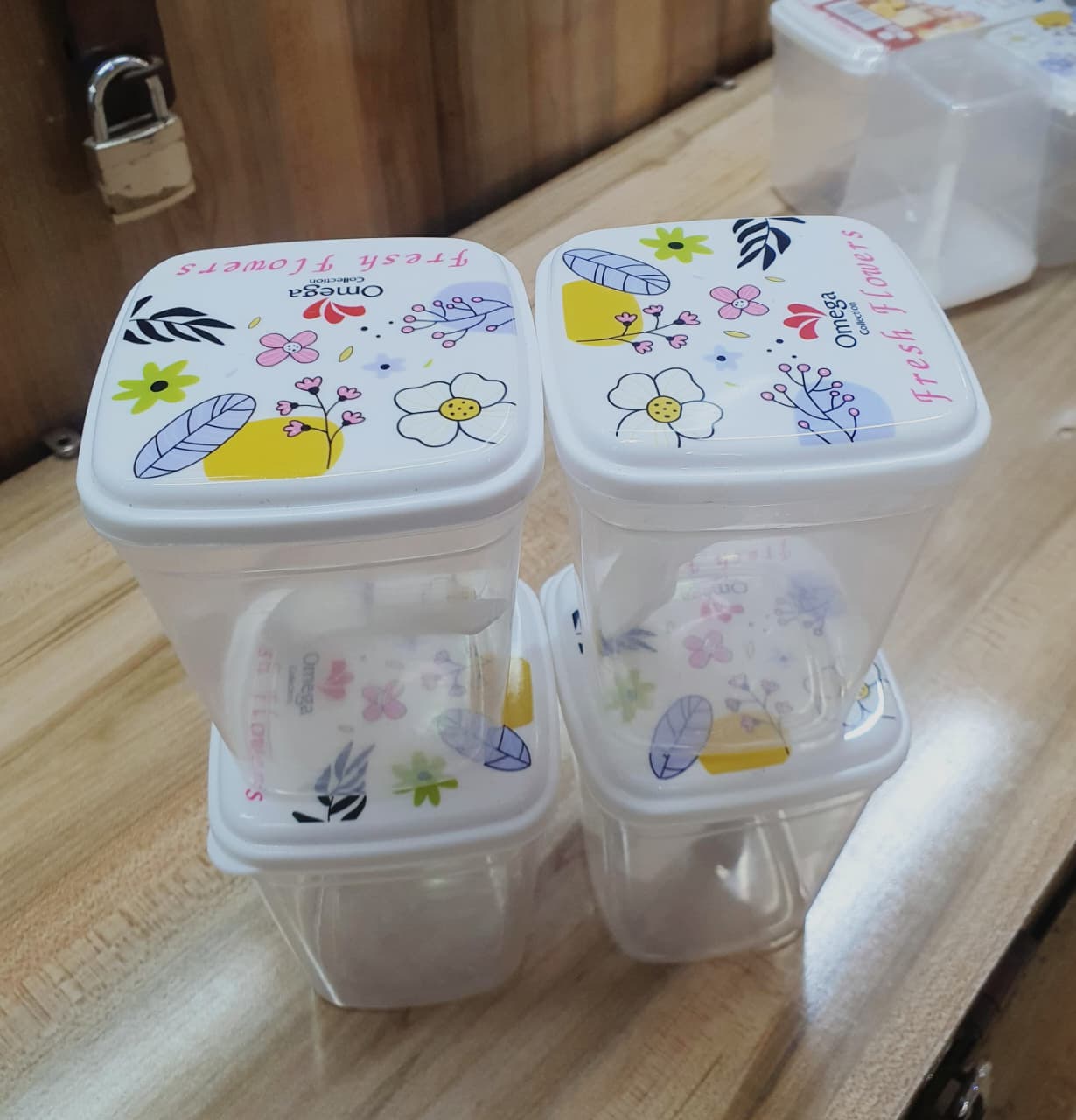 FOOD STORAGE CONTAINERS (4Pcs)