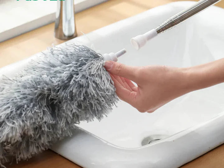 EXTENDABLE CLEANING DUSTER