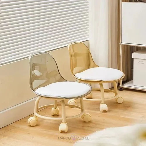 ROTATABLE TRANSPARENT CHAIR